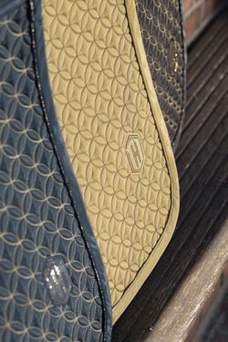 Вальтрап HIGHGLOSS CONTRAST Heritage 25/26 VS (Eskadron, Германия)