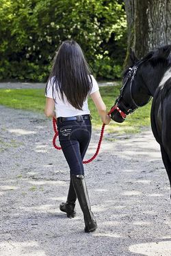 Детские/юношеские бриджи  TESSA, колени (Mountain Horse, Швеция)